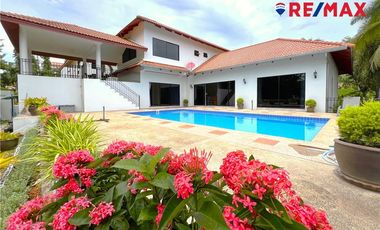 Haus zum Kauf mit 5 Zimmer in East Pattaya, Pattaya