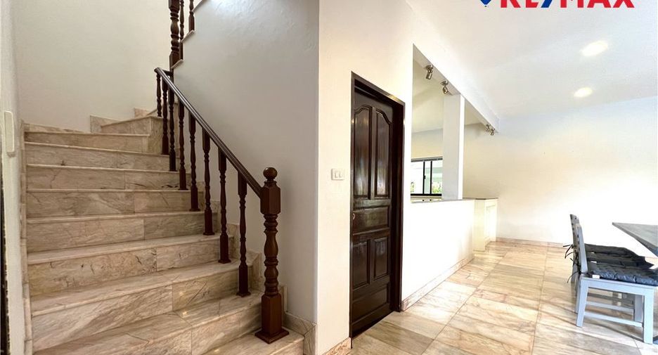 Haus zum Kauf mit 5 Zimmer in East Pattaya, Pattaya