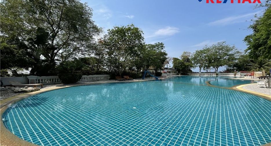 For sale 3 bedrooms condo in North Pattaya, Pattaya
