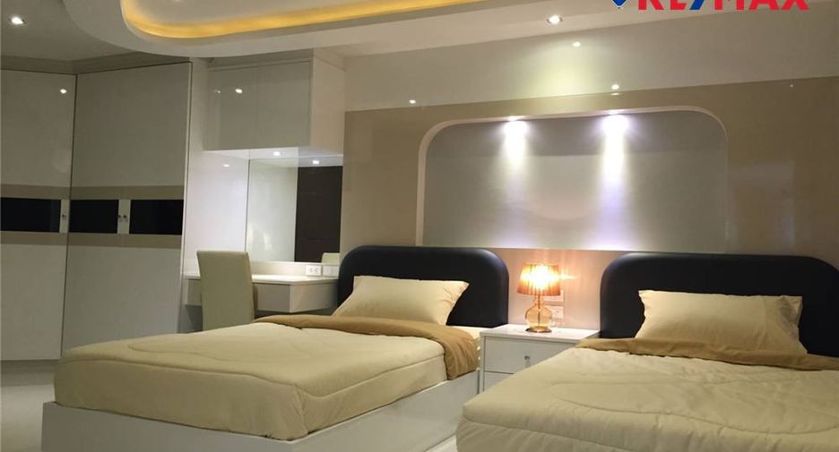 For sale 3 bedrooms condo in North Pattaya, Pattaya