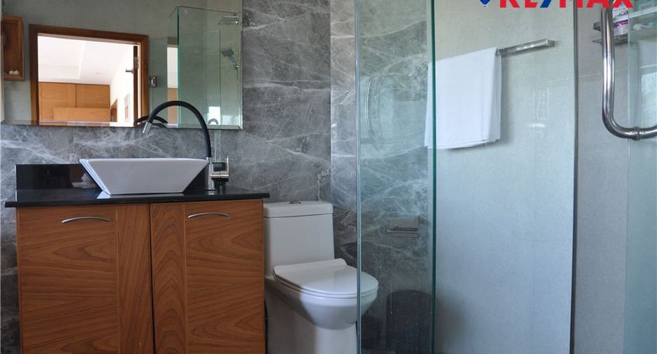 For sale 3 bedrooms condo in Mueang Chon Buri, Chonburi