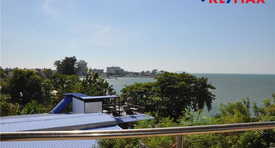 For sale 3 bedrooms condo in Mueang Chon Buri, Chonburi