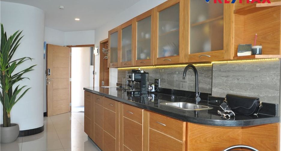 For sale 3 bedrooms condo in Mueang Chon Buri, Chonburi