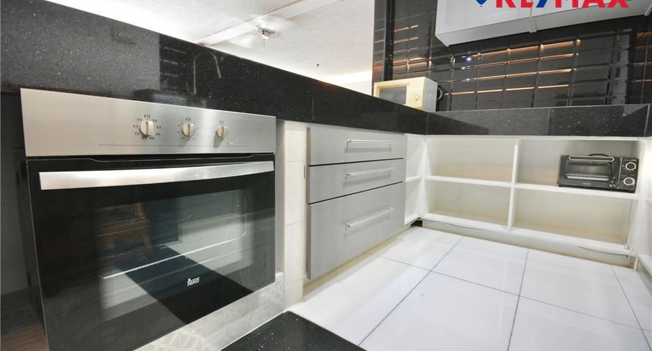 For sale 1 bed condo in Jomtien, Pattaya