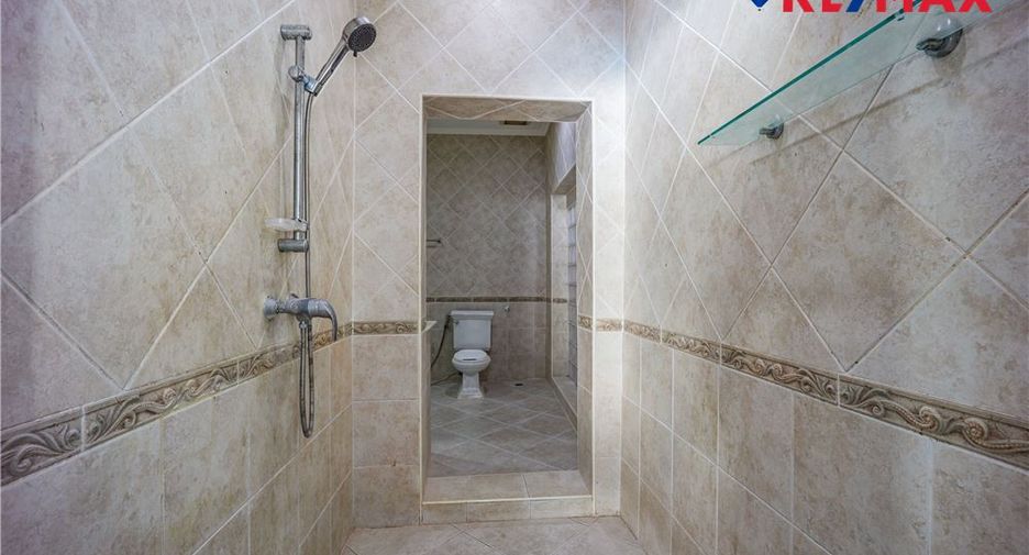 Haus zum Kauf mit 12 Zimmer in Pratumnak, Pattaya