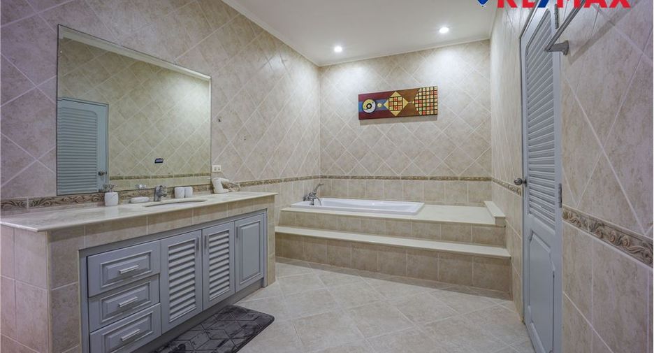 Haus zum Kauf mit 12 Zimmer in Pratumnak, Pattaya