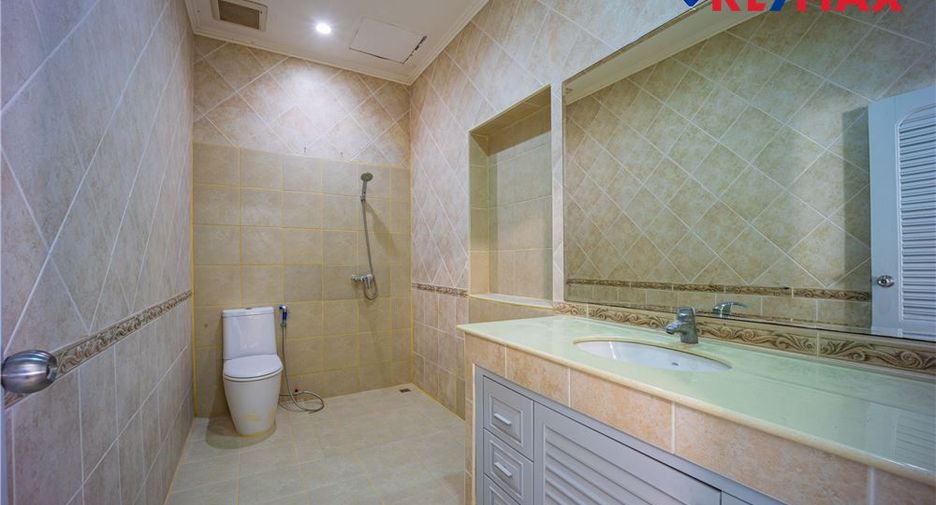 Haus zum Kauf mit 12 Zimmer in Pratumnak, Pattaya