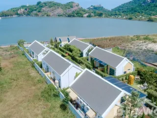 For rent 8 bed villa in Hua Hin, Prachuap Khiri Khan