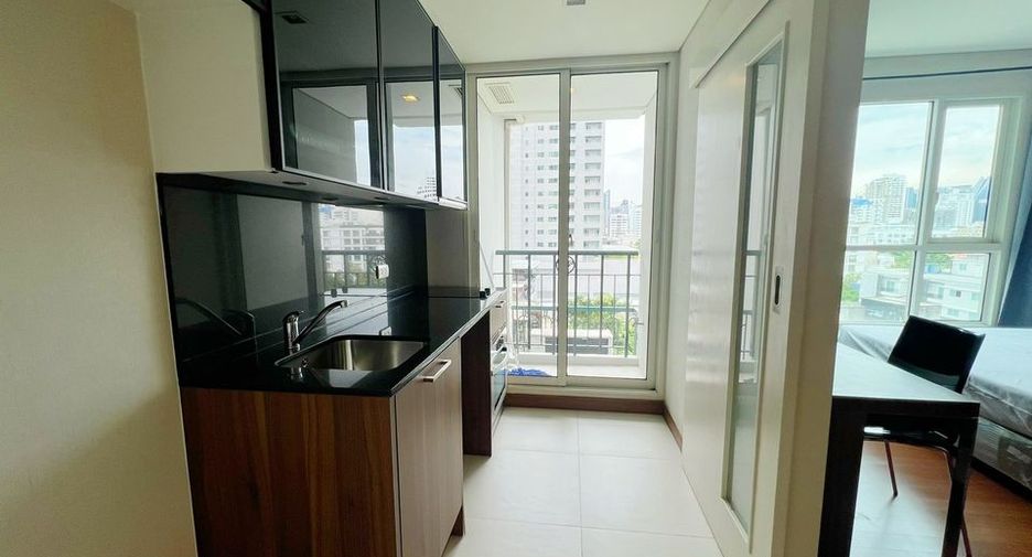 For rent スタジオ condo in Watthana, Bangkok