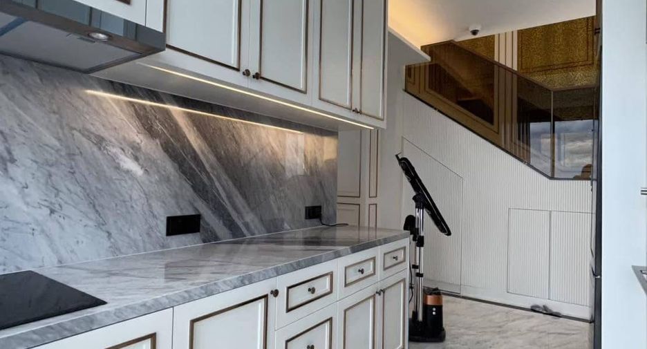 For rent 3 Beds condo in Watthana, Bangkok