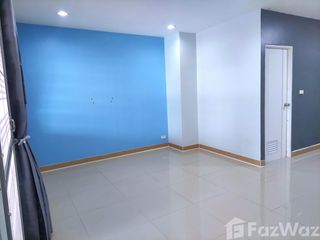For sale 2 bed townhouse in Nong Khae, Saraburi