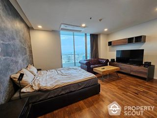 For rent 3 bed condo in Sathon, Bangkok