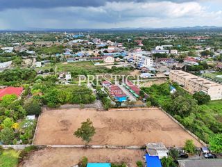 出售 土地 在 Bang Lamung, Chon Buri