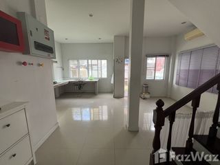 For sale 3 bed retail Space in Bang Khun Thian, Bangkok
