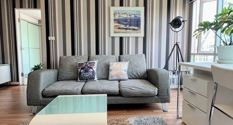 For sale 1 bed condo in Khlong Toei, Bangkok