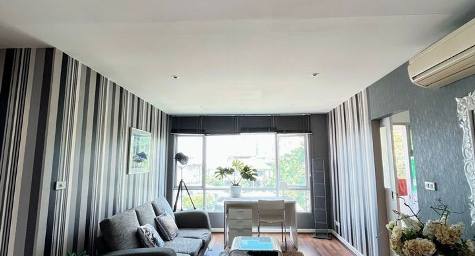For sale 1 bed condo in Khlong Toei, Bangkok