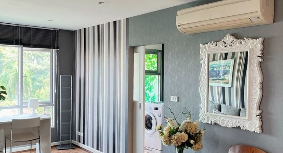 For sale 1 bed condo in Khlong Toei, Bangkok