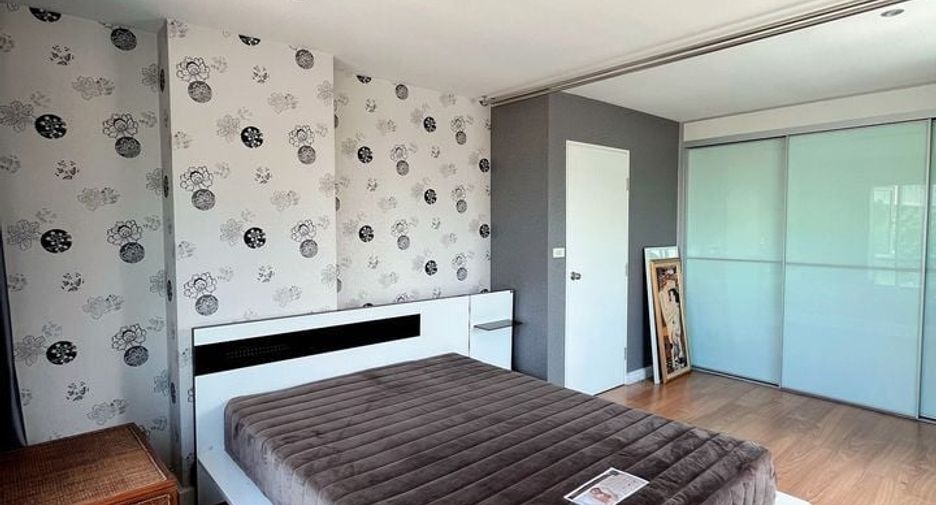 For sale 1 bed condo in Khlong Toei, Bangkok