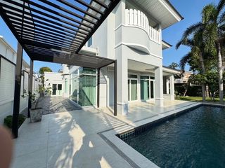 For sale 5 bed villa in Prawet, Bangkok
