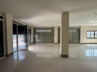 For rent 4 bed retail Space in Mueang Chiang Mai, Chiang Mai