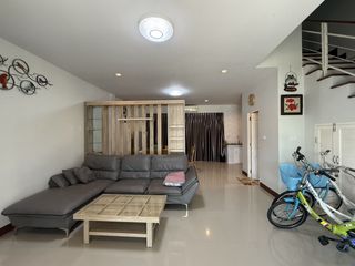 For rent 3 bed townhouse in Cha Am, Phetchaburi