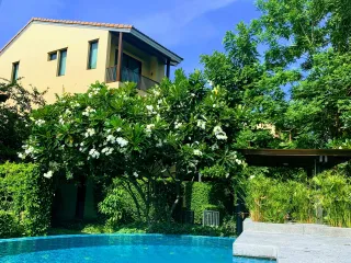 For sale 3 bed townhouse in Cha Am, Phetchaburi