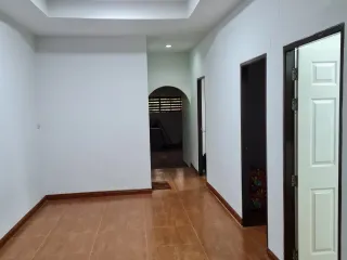 For sale 3 bed townhouse in Sung Noen, Nakhon Ratchasima
