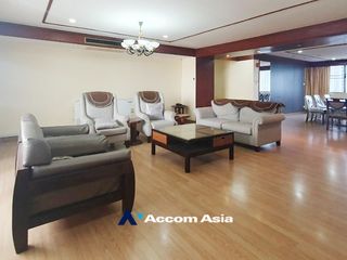 For rent 3 bed condo in Watthana, Bangkok