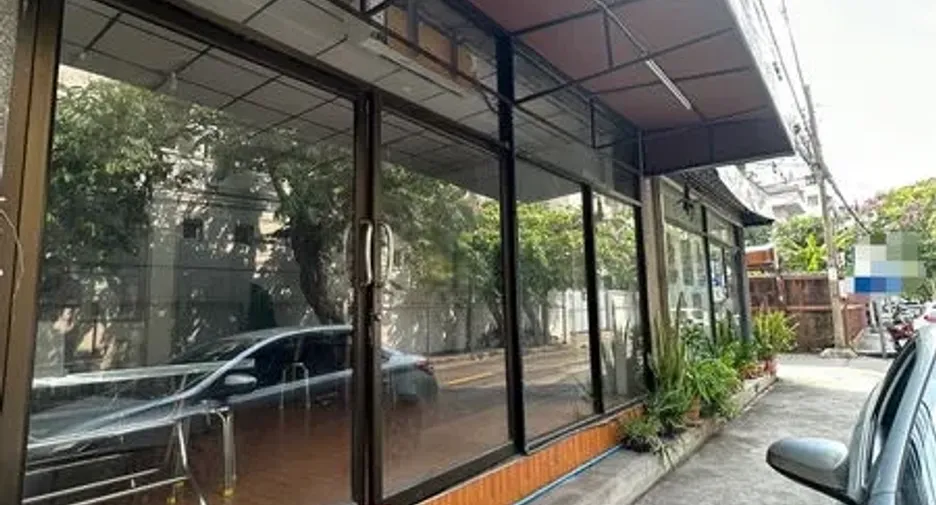 For rent retail Space in Sathon, Bangkok