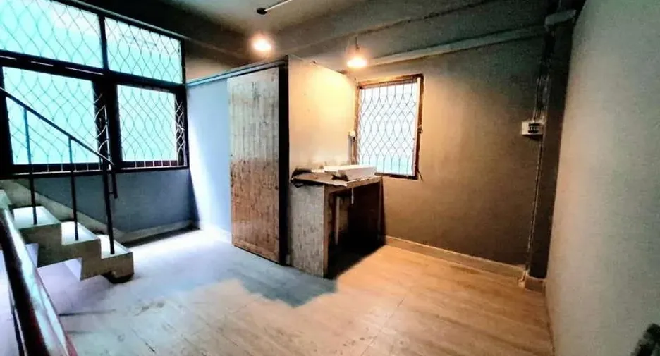 For rent 5 bedrooms retail Space in Bang Rak, Bangkok