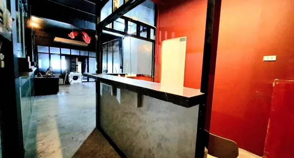 For rent 5 bedrooms retail Space in Bang Rak, Bangkok