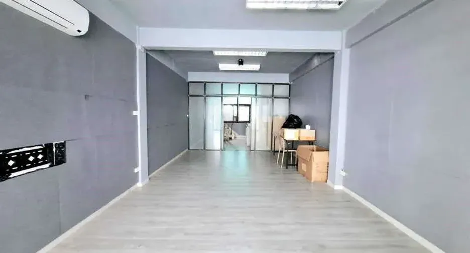 For rent 5 bedrooms retail Space in Bang Rak, Bangkok