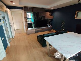 For rent 2 bed condo in Phra Khanong, Bangkok