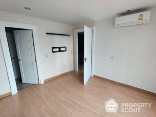 For rent 2 bed condo in Phra Khanong, Bangkok
