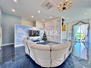 Haus zum Kauf mit 6 Zimmer in Bang Lamung, Chonburi