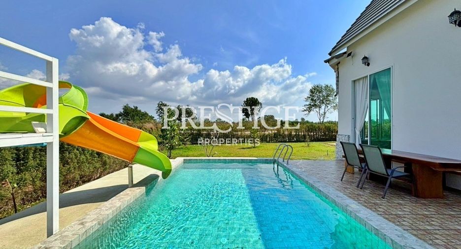 Haus zum Kauf mit 6 Zimmer in Bang Lamung, Chonburi