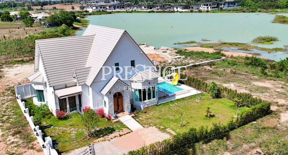 Haus zum Kauf mit 6 Zimmer in Bang Lamung, Chonburi