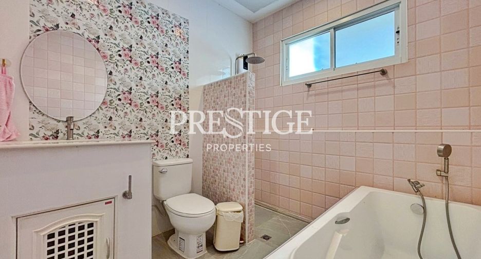 Haus zum Kauf mit 6 Zimmer in Bang Lamung, Chonburi