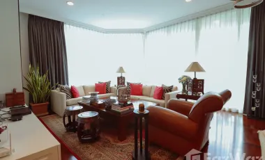 For sale 3 bed condo in Watthana, Bangkok