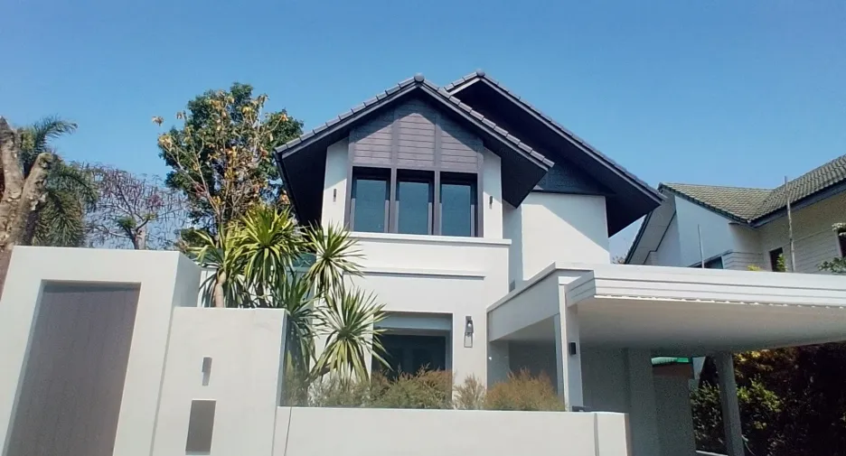 For sale 5 bed villa in Hang Dong, Chiang Mai