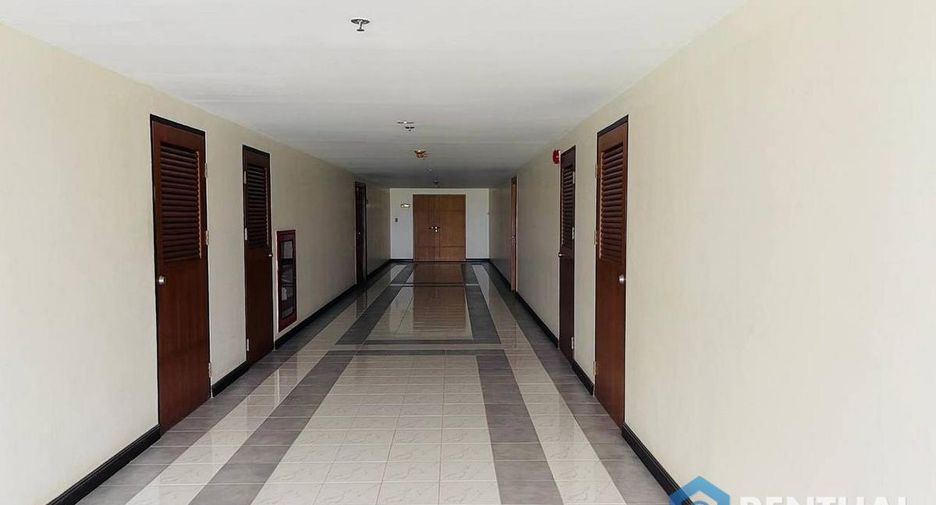 For sale 3 bedrooms condo in Sattahip, Chonburi