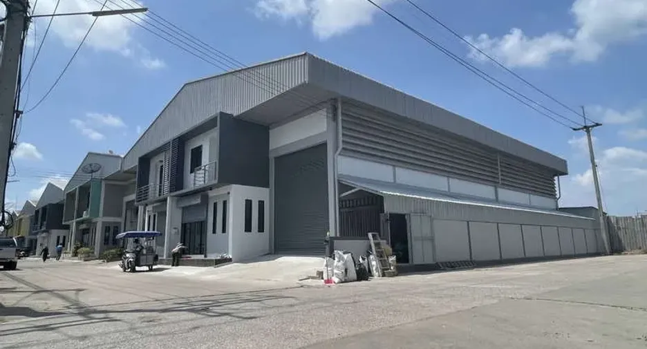 For rent warehouse in Ban Phaeo, Samut Sakhon
