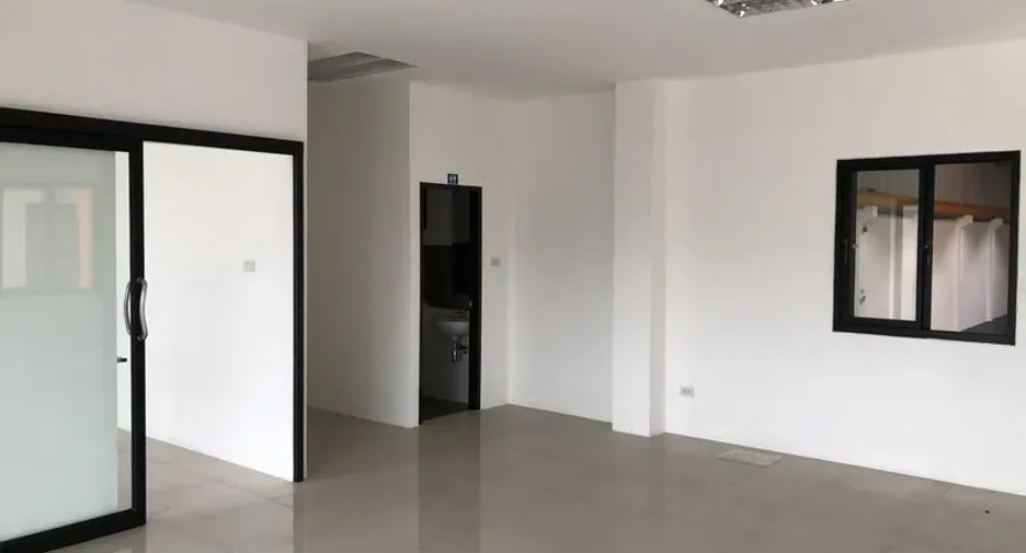 出租 和 出售 仓库 在 Bang Phli, Samut Prakan