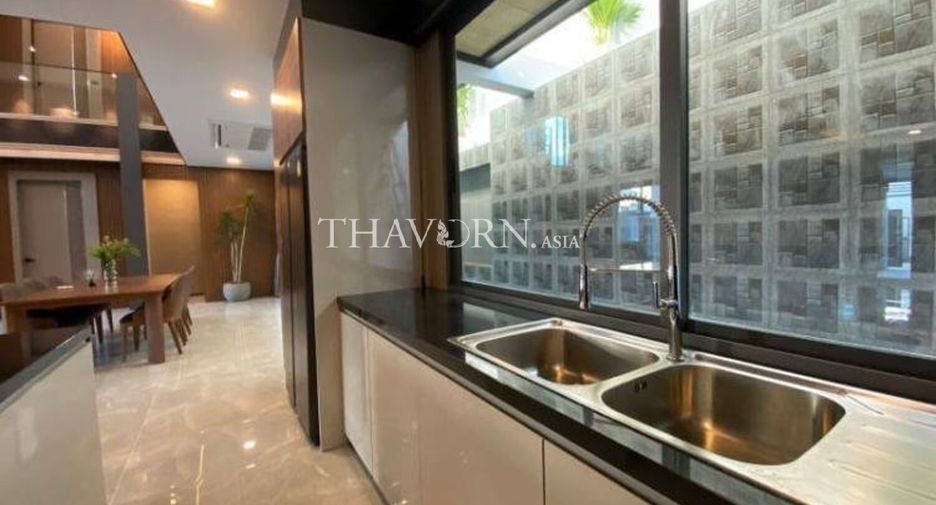 Casa en venta de 5 habitaciones en Bang Lamung, Chonburi