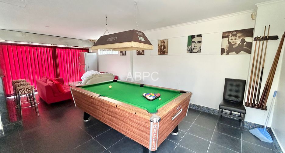 For rent and for sale 6 bedrooms house in Bang Lamung, Chonburi