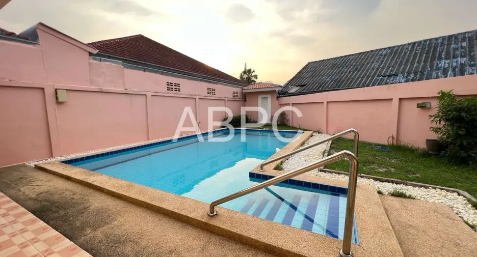 For rent and for sale 3 bedrooms house in Bang Lamung, Chonburi