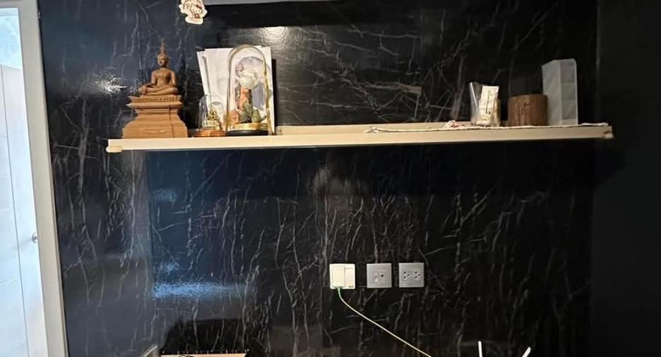 For sale 2 bed condo in Khlong Luang, Pathum Thani