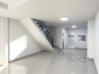 For sale 2 bed townhouse in Lam Luk Ka, Pathum Thani
