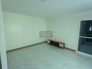 For sale 2 bedrooms townhouse in Don Mueang, Bangkok