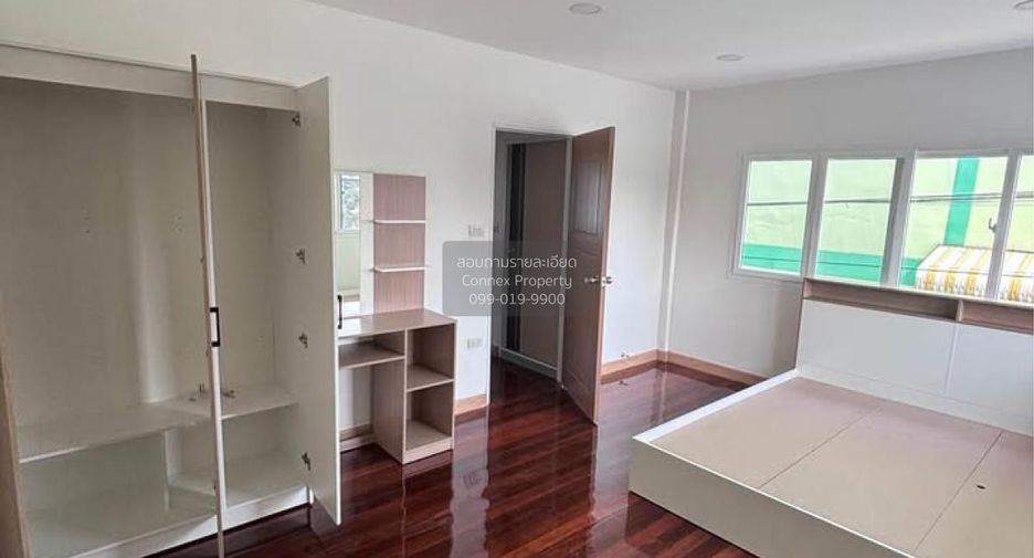 For sale 2 bedrooms townhouse in Don Mueang, Bangkok